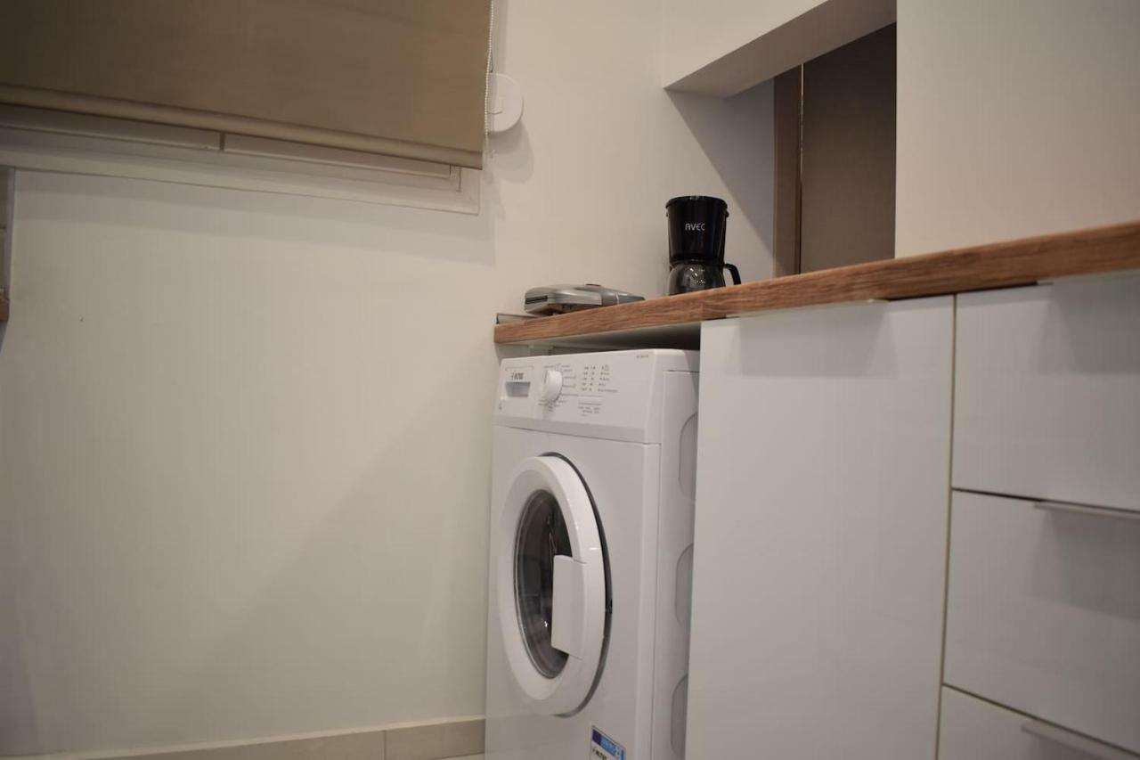 Central Luxury Apartment In テッサロニキ エクステリア 写真